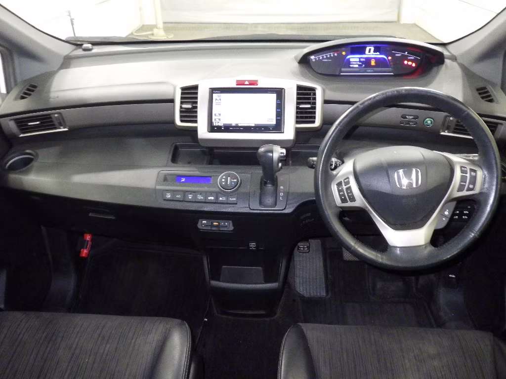 HONDA FREED SPIKE