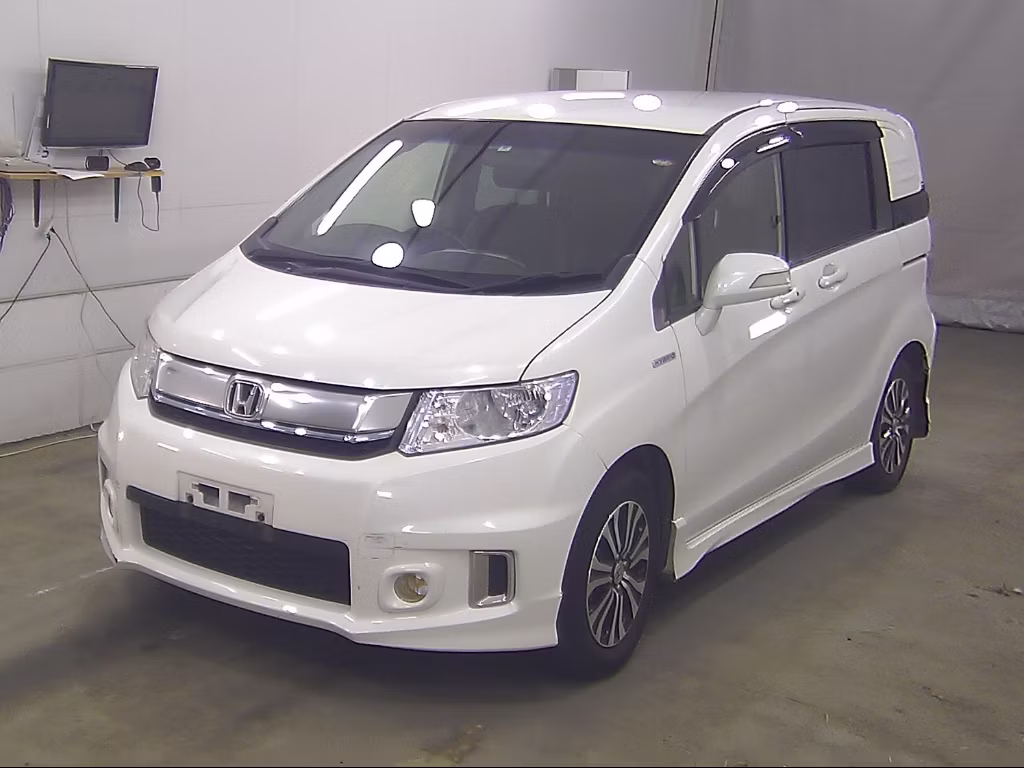 HONDA FREED SPIKE