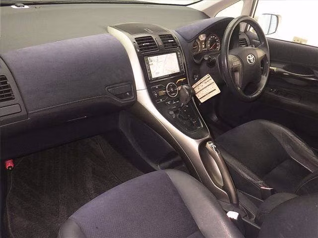 TOYOTA BLADE