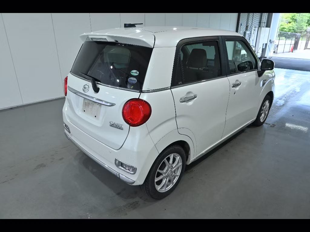 DAIHATSU CAST