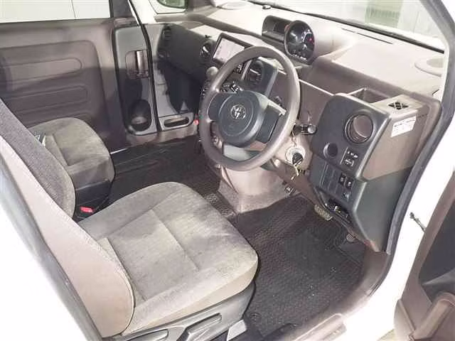 TOYOTA SPADE