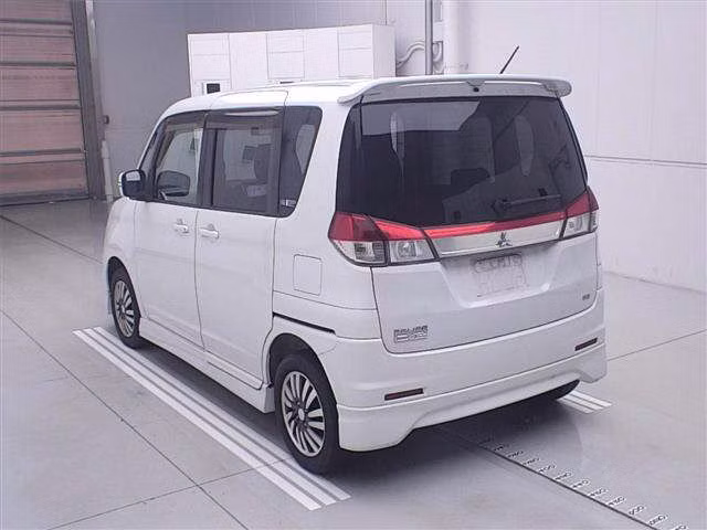 MITSUBISHI DELICA D:2
