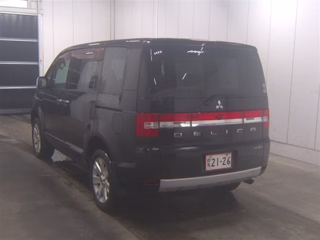 MITSUBISHI DELICA D:5