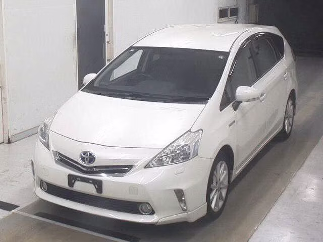 TOYOTA PRIUS ALPHA