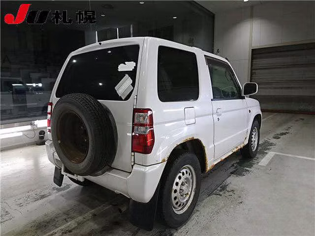 MITSUBISHI PAJERO MINI
