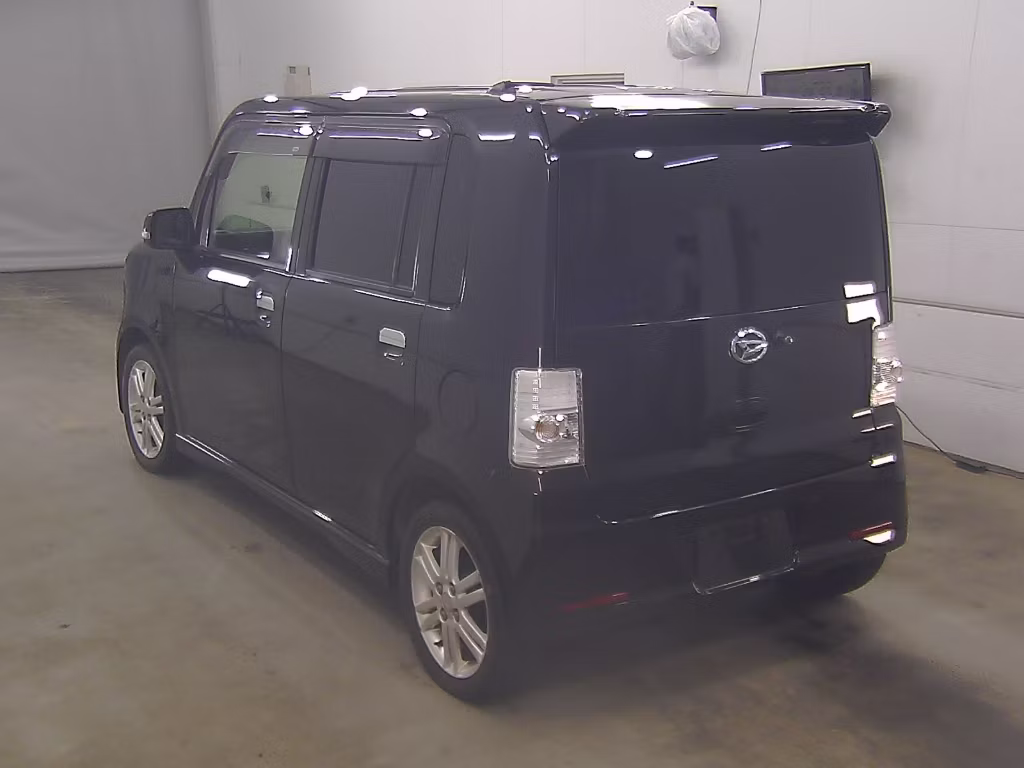 DAIHATSU MOVE CONTE