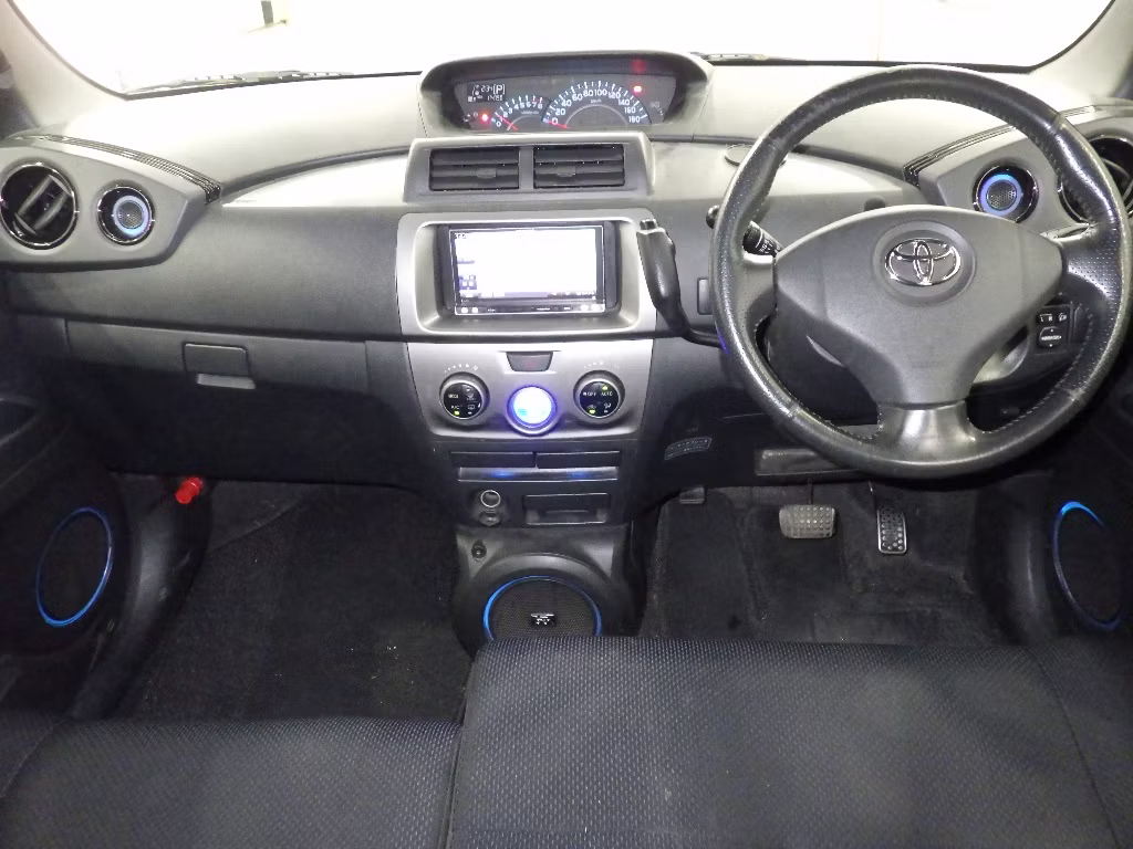 TOYOTA BB