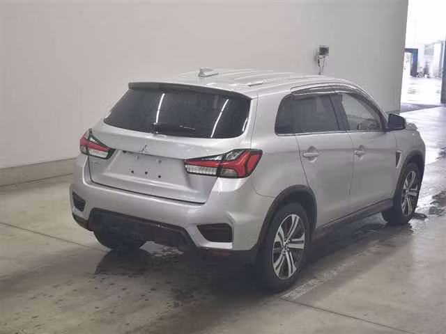 MITSUBISHI RVR