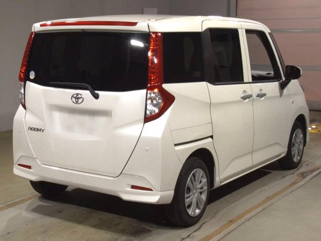 TOYOTA ROOMY