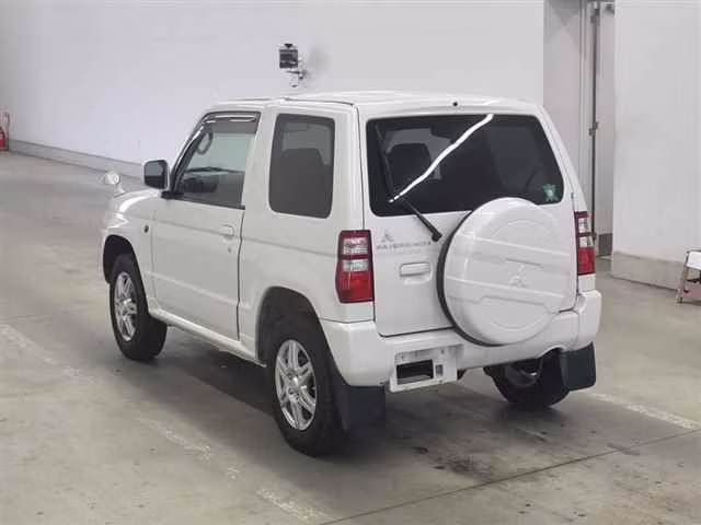 MITSUBISHI PAJERO MINI