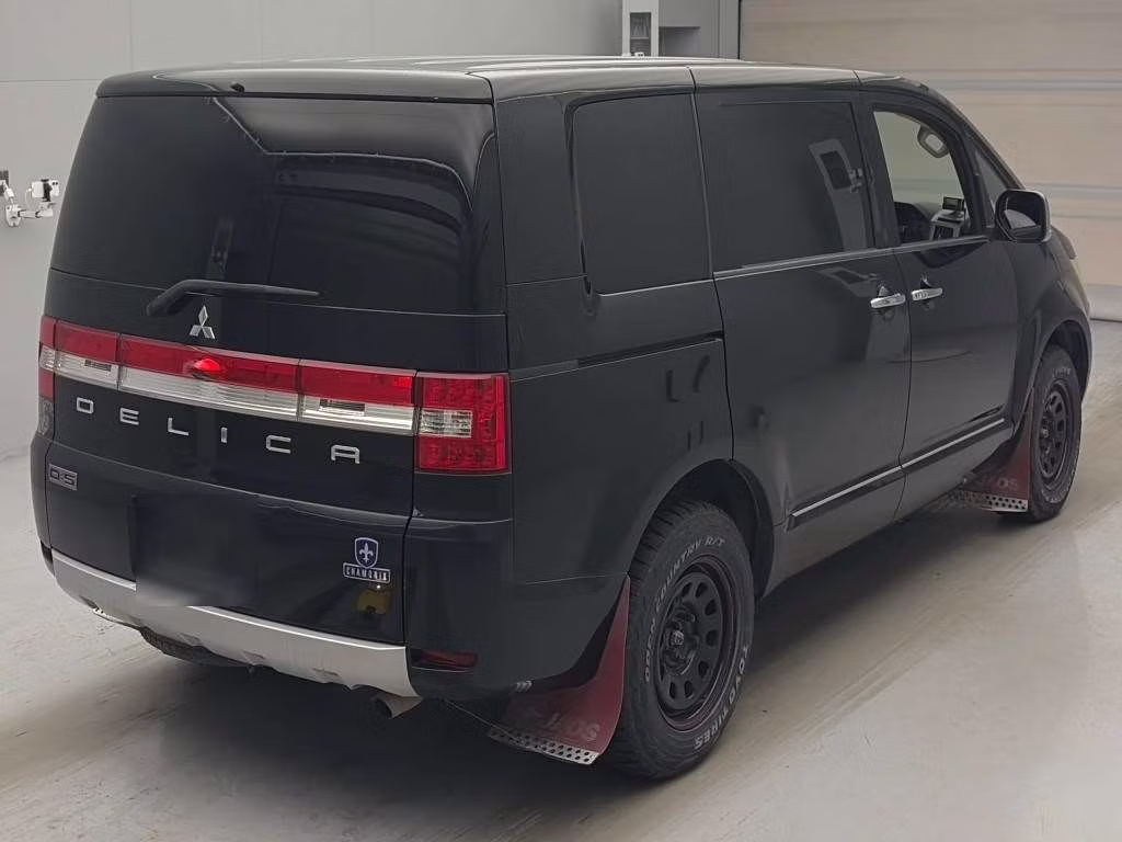 MITSUBISHI DELICA D:5