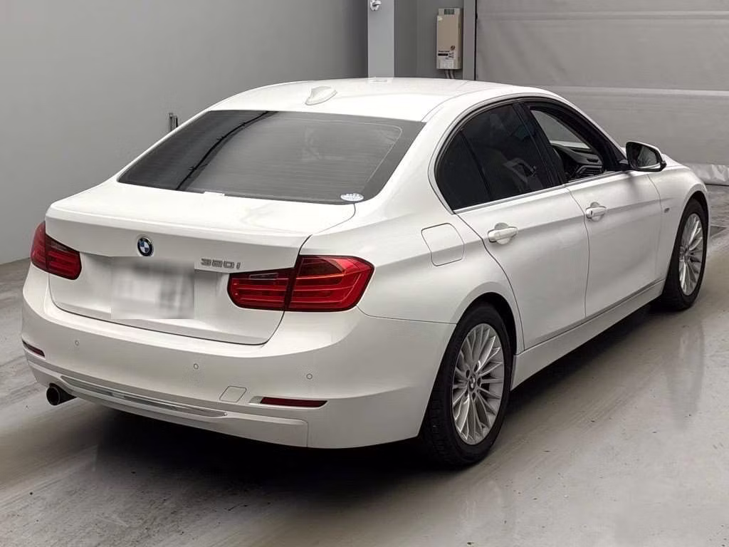BMW 3-SERIES