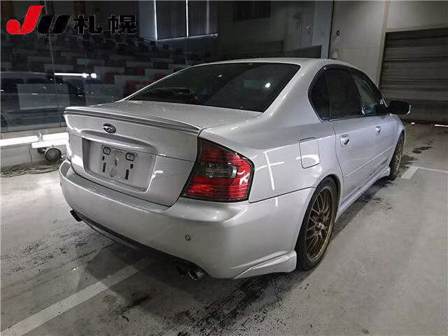 SUBARU LEGACY B4