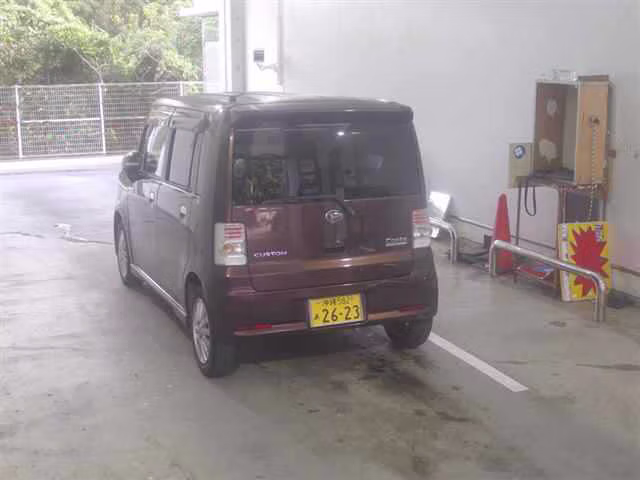 DAIHATSU MOVE CONTE