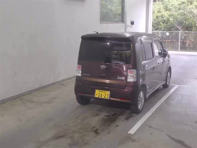 DAIHATSU MOVE CONTE