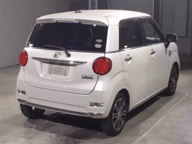 DAIHATSU CAST