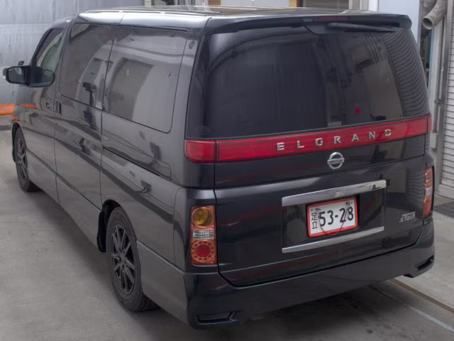 NISSAN ELGRAND