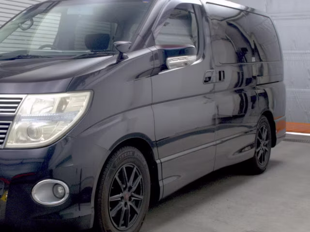 NISSAN ELGRAND