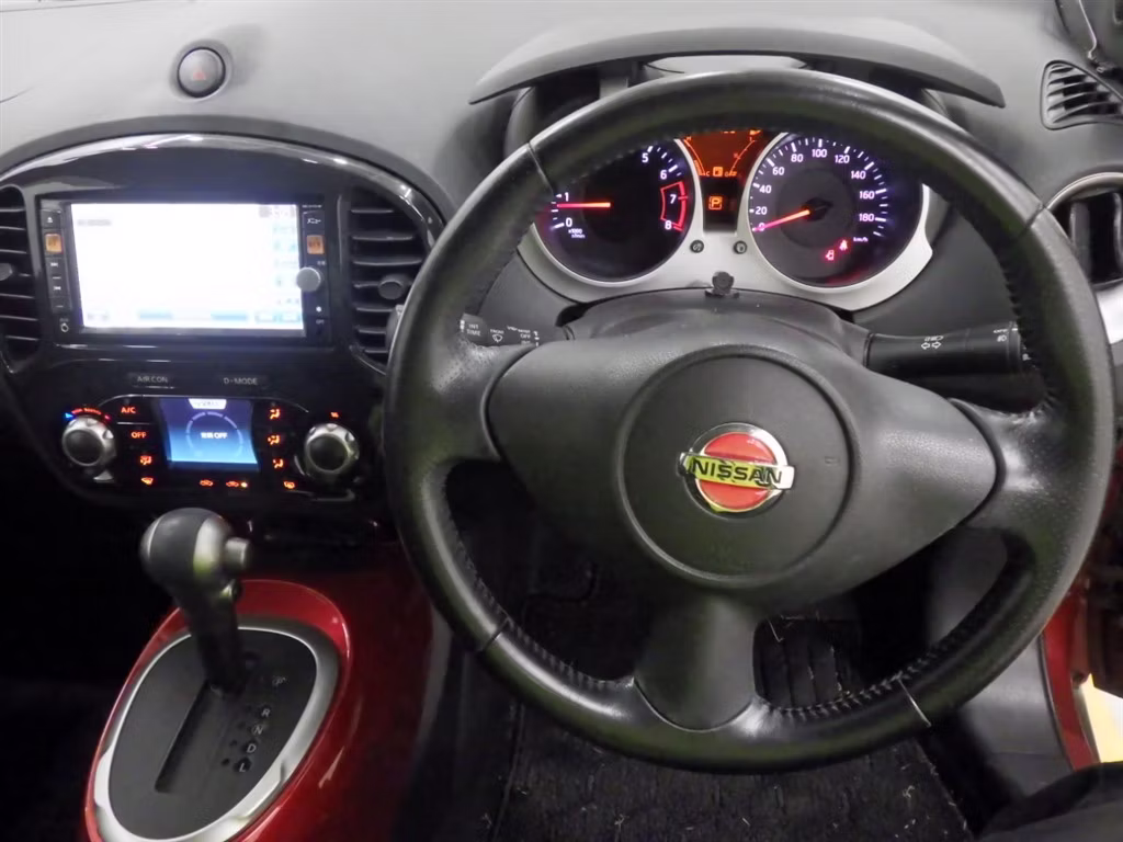 NISSAN JUKE