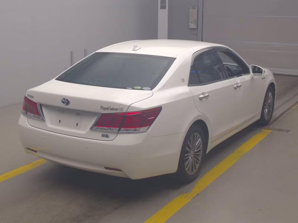 TOYOTA CROWN