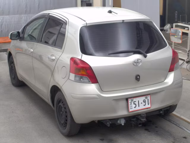 TOYOTA VITZ