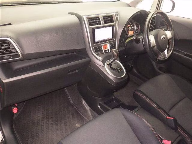 SUBARU TREZIA
