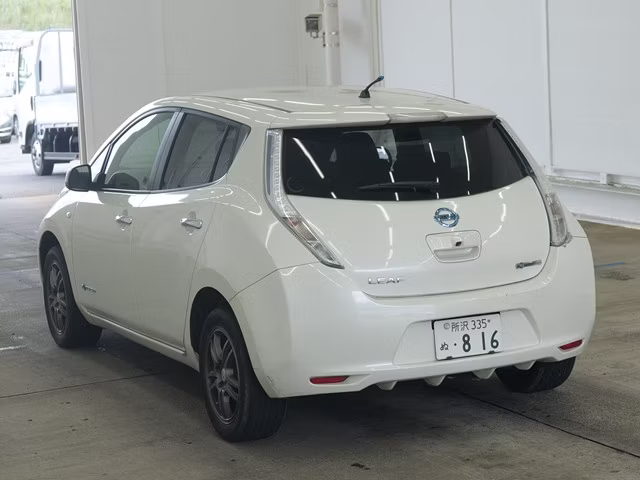 NISSAN LEAF