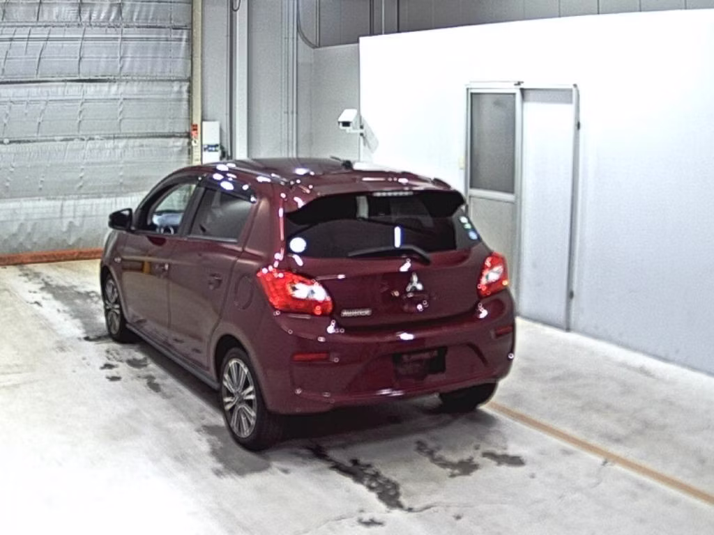 MITSUBISHI MIRAGE