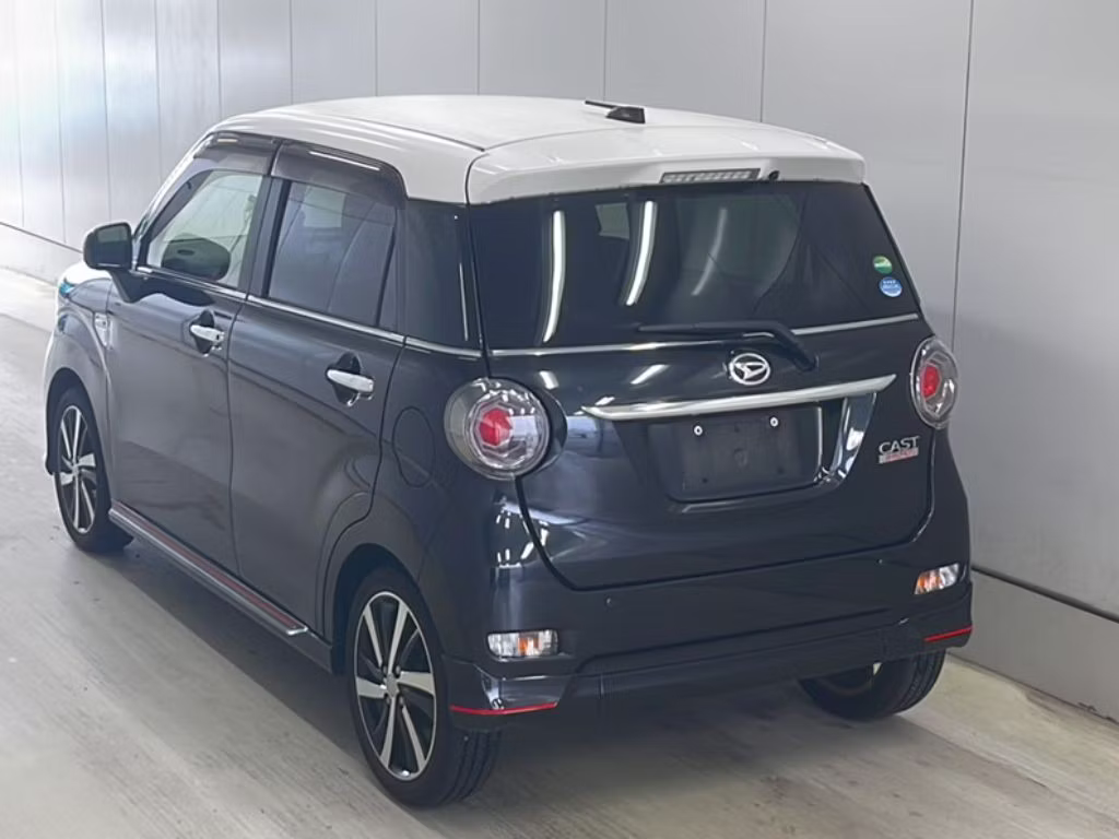 DAIHATSU CAST