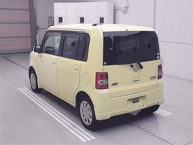 DAIHATSU MOVE CONTE