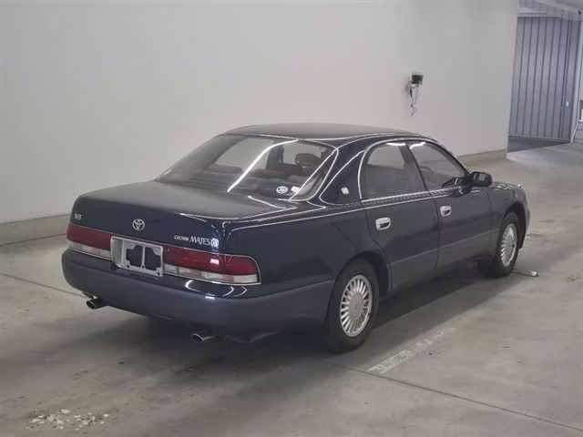 TOYOTA CROWN MAJESTA