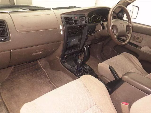 TOYOTA HILUX SURF