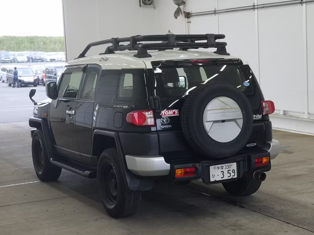 TOYOTA FJ CRUISER