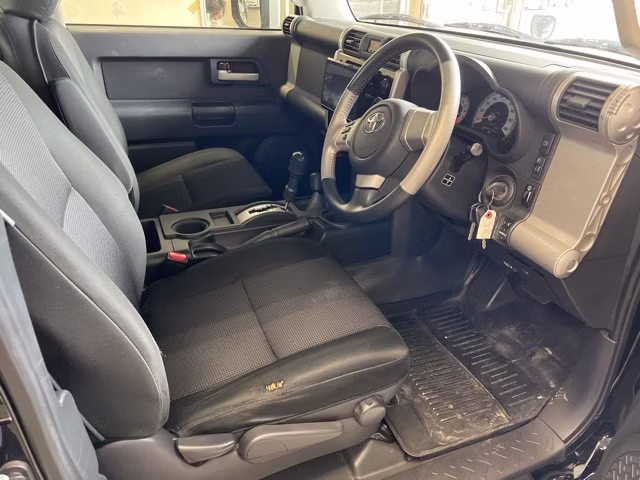 TOYOTA FJ CRUISER