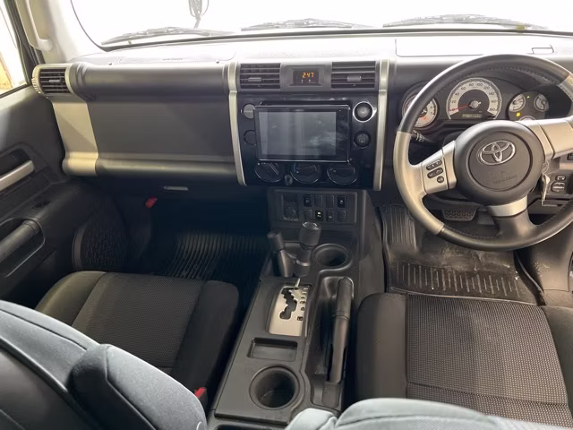 TOYOTA FJ CRUISER
