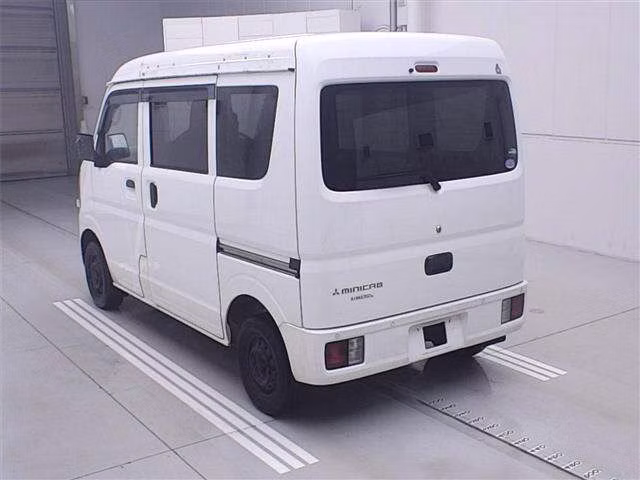 MITSUBISHI MINICAB