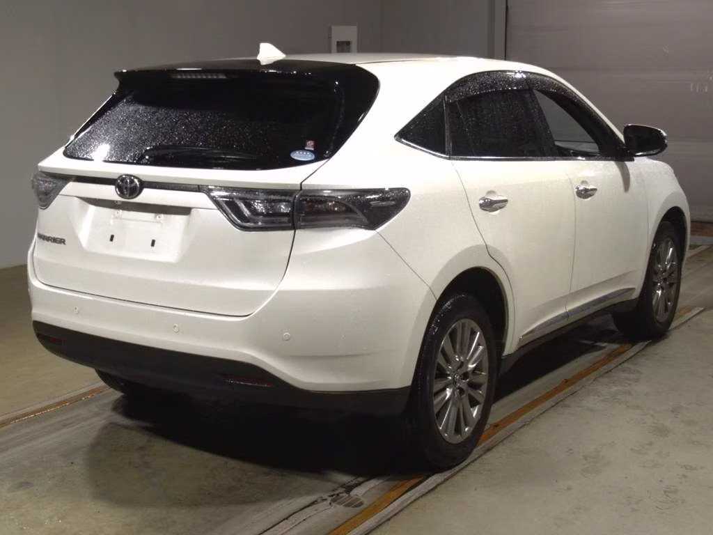 TOYOTA HARRIER