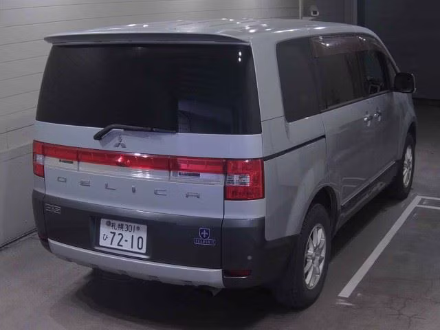 MITSUBISHI DELICA D:5