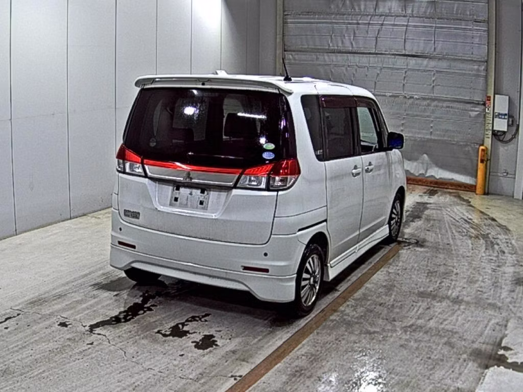 MITSUBISHI DELICA D:2