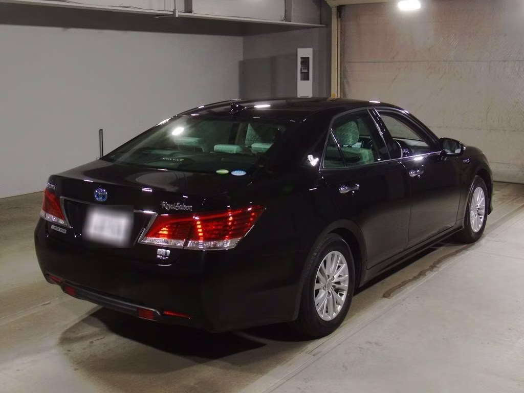 TOYOTA CROWN