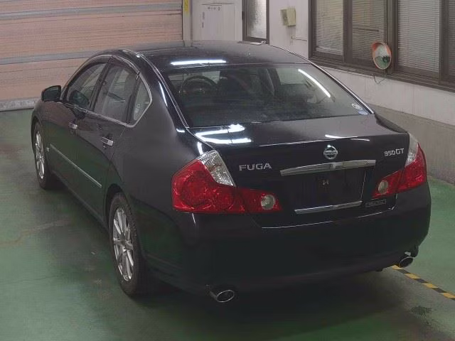 NISSAN FUGA
