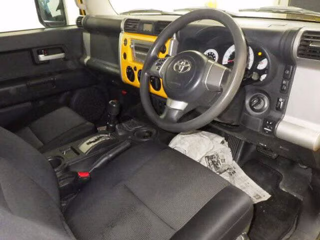 TOYOTA FJ CRUISER