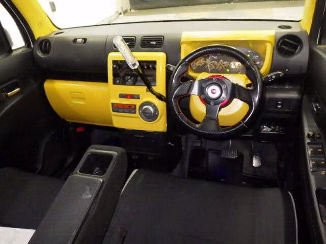 DAIHATSU MOVE CONTE