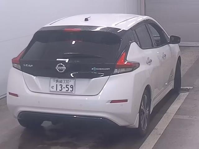 NISSAN LEAF