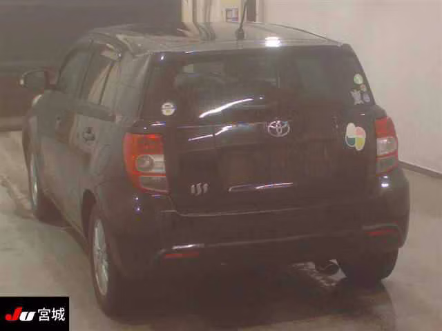 TOYOTA IST