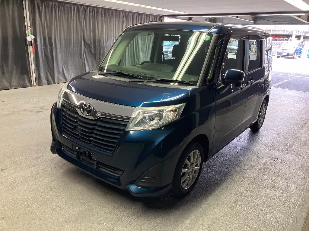 TOYOTA ROOMY