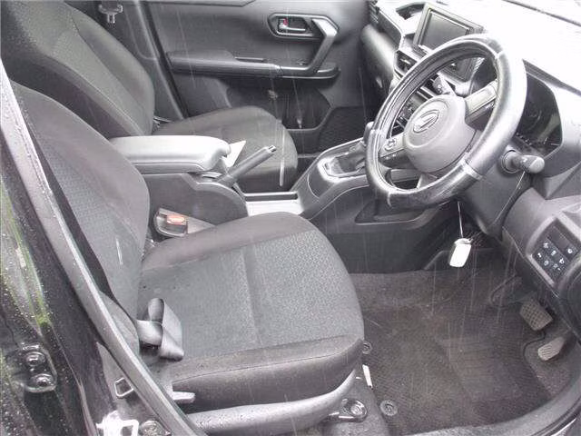 DAIHATSU ROCKY