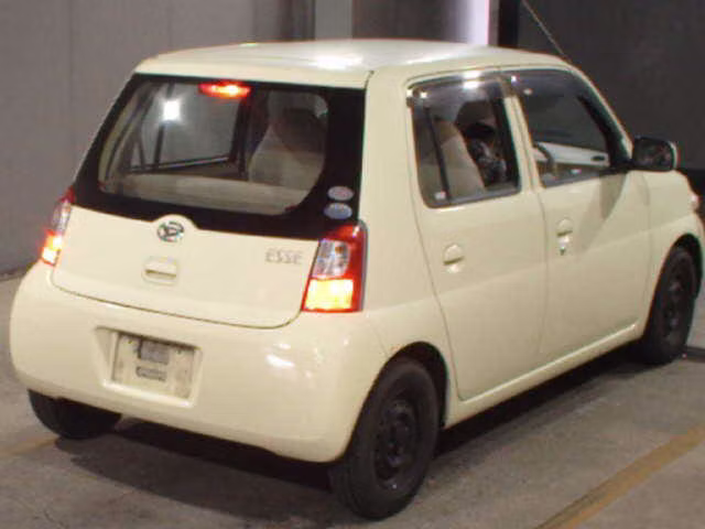 DAIHATSU ESSE