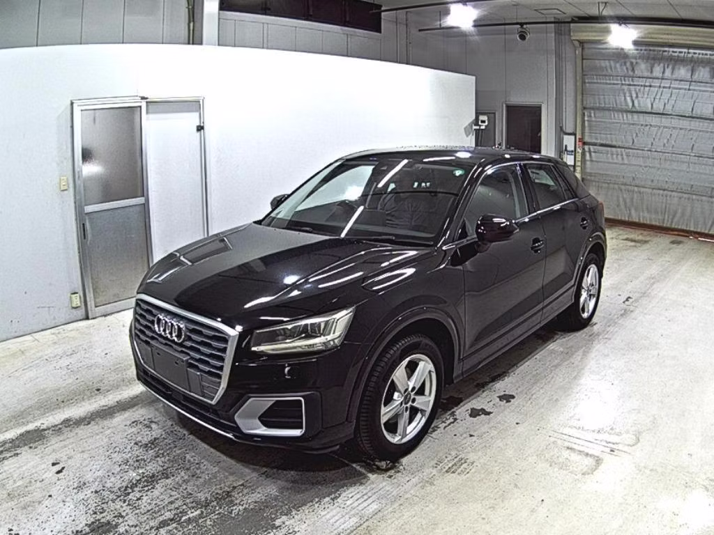 AUDI Q2