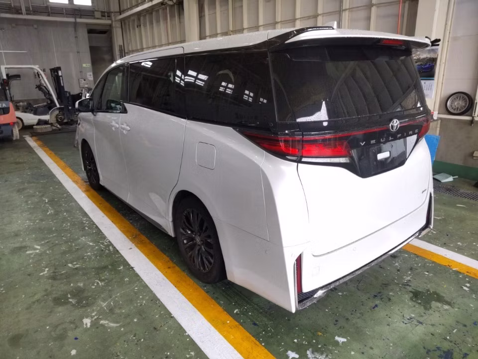 TOYOTA VELLFIRE